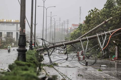Hà Nội sẽ giảm nhiều loại thuế cho người gặp khó khăn do bão số 3